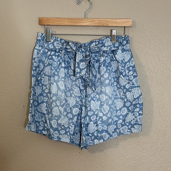 Knox Rose Paper-bag Distressed Chambray Floral Boho Shorts with Waist-tie Sz M - Picture 1 of 10